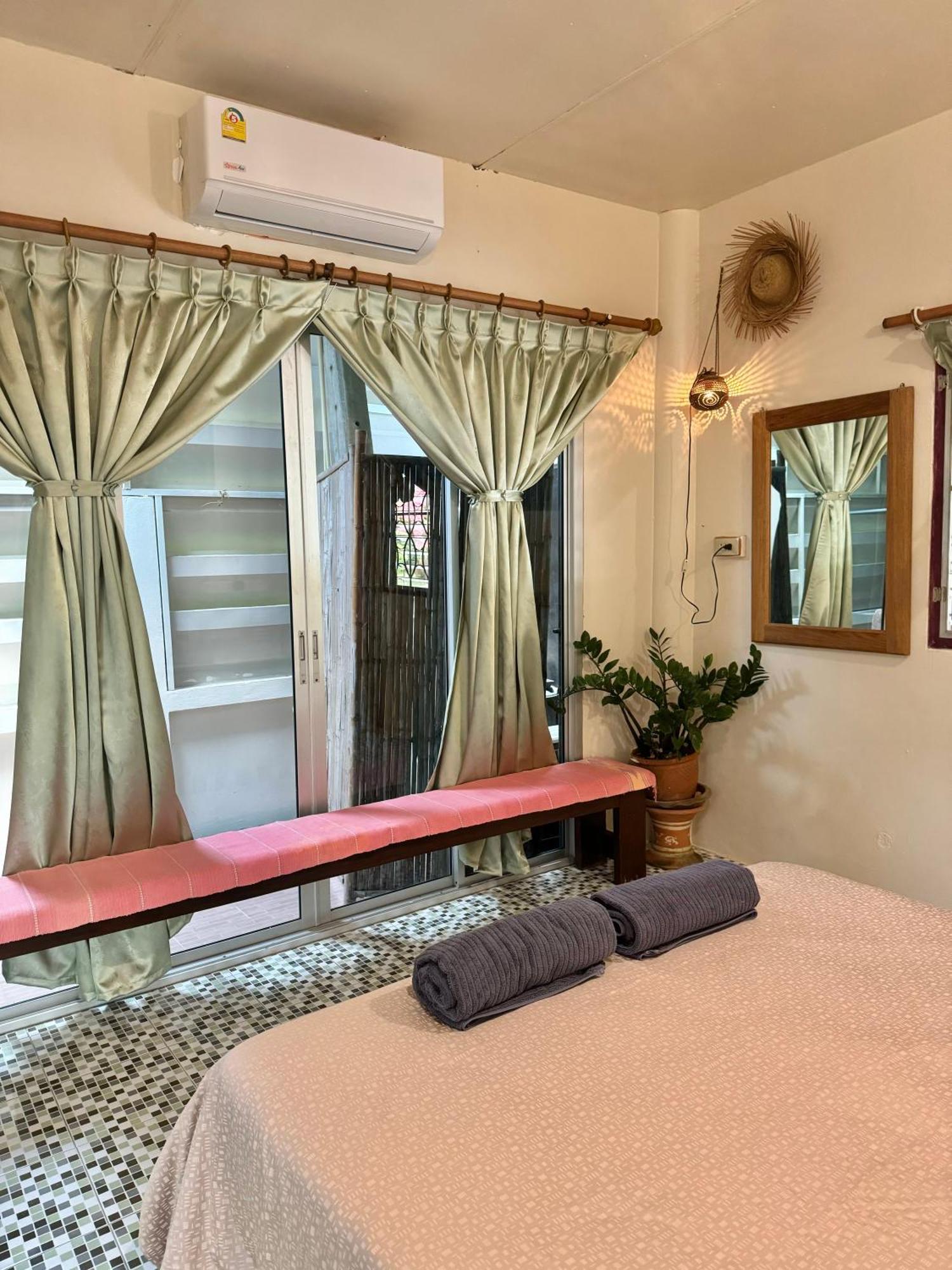 River Flow House Bangtanod Photharam Habitación foto
